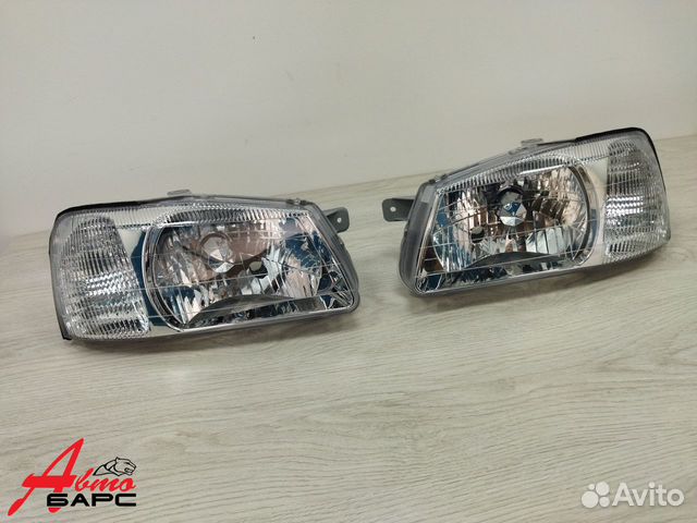Фара левая/правая Hyundai Accent