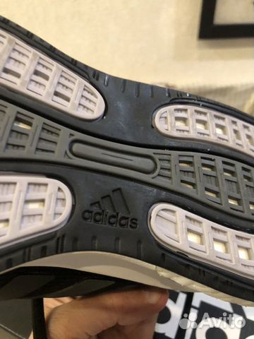 Продам женские кроссовки adidas