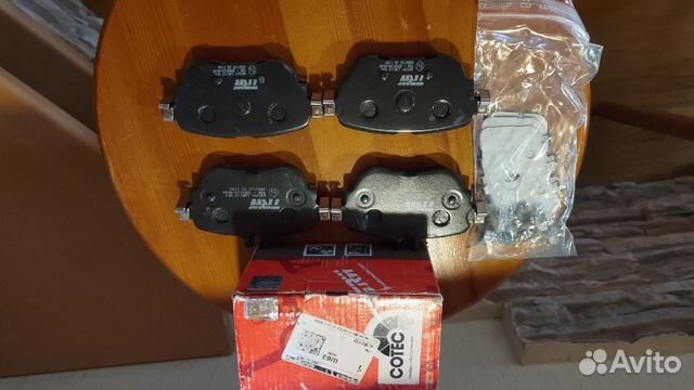 Тормозные колодки Mercedes-Benz E200D