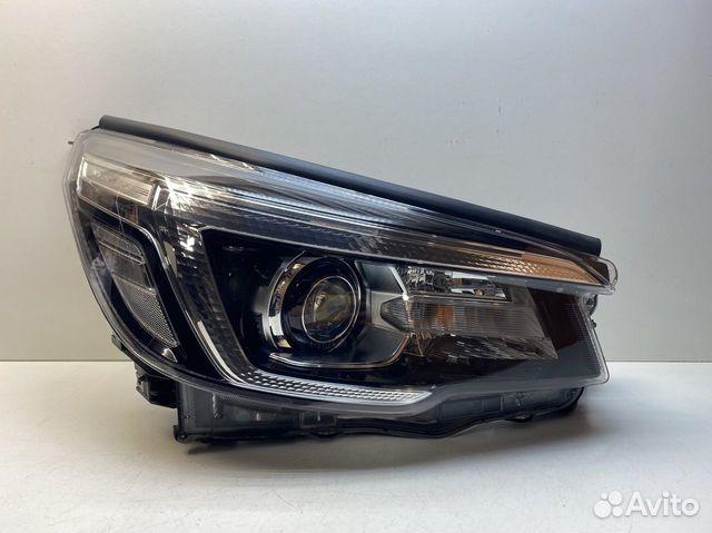 Фара правая Subaru Forester SK (S14) 2018-2021 Led