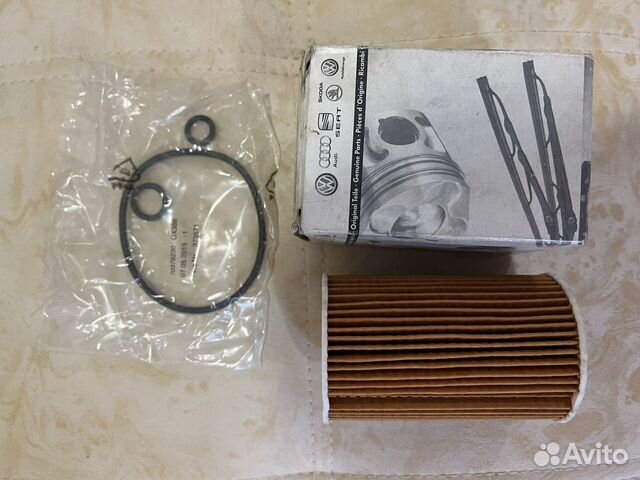 Фильтр масляный vag 03L115562 новый