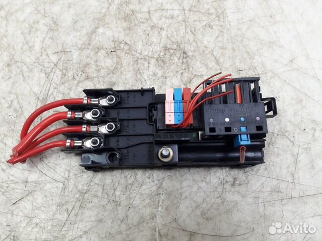 Блок предохранителей задний Mercedes W211