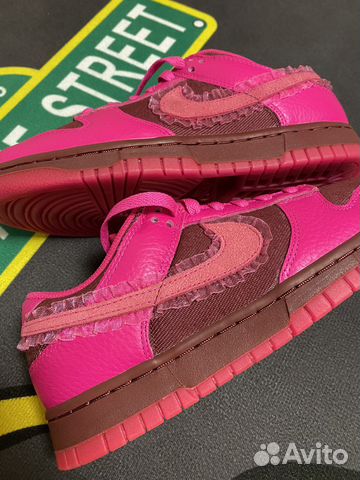 Nike Dunk Low Valentine’s Day