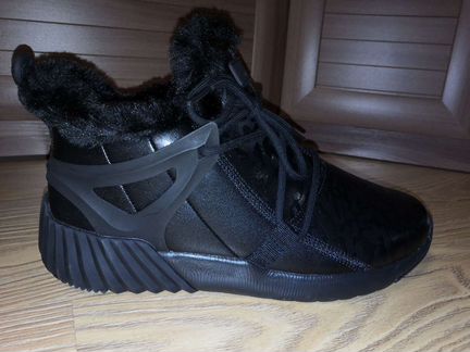 Зимние кроссовки Onemix