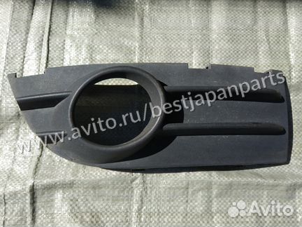 Лючок бампера переднего правый (с птф) volvo C30