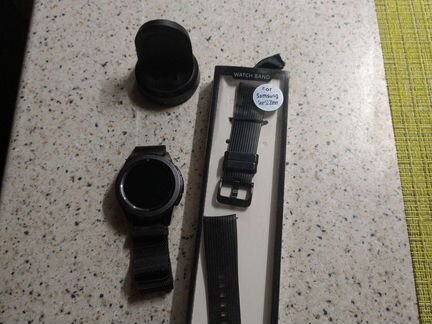 Смарт-часы Samsung Galaxy Watch 42mm