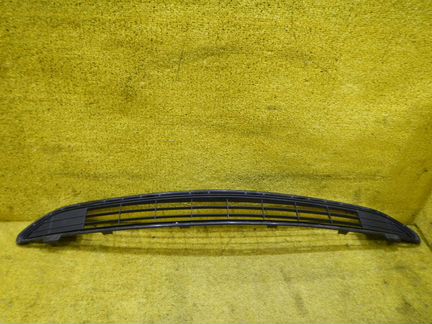 Решетка переднего бампера Toyota RAV 4 CA40 (15-н