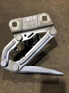 Петля капота левая Mercedes-Benz Ml-Class W164