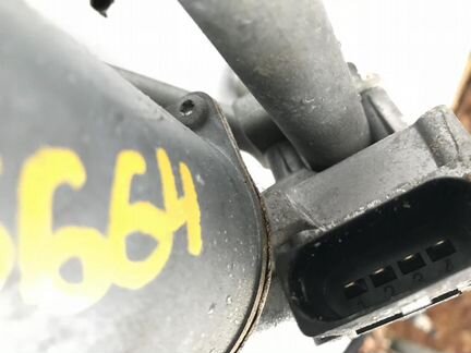 Трапеция стеклоочистителя с мотором Audi A4 B8 (2