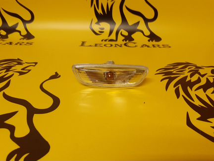 Повторитель поворотника правый Kia Rio 4 2017)