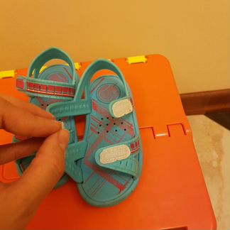 Резиновые босоножки