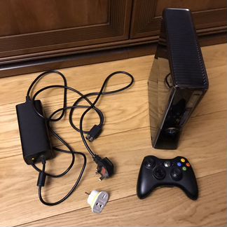 Игровая приставка не шитая Xbox 360 Slim 250Gb PAL