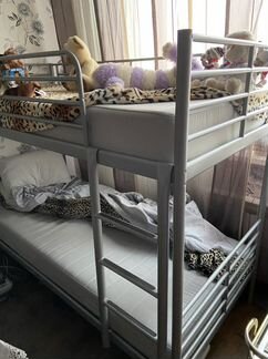 Кровать двухьярусная