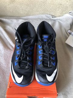 Кроссовки nike р.36,5-23,5 см состояние новых