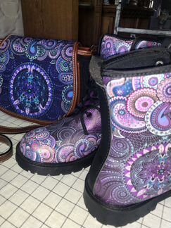 Дизайнерские ботинки и сумка с символом хиппи