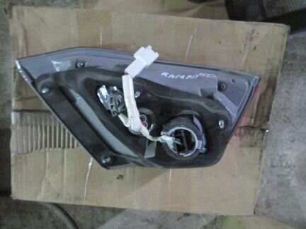 Тойота камри 50 2012 фонарь крышки багажника R