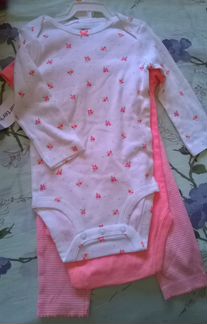 Новый гарнитур Carters из трех частей д/девочки