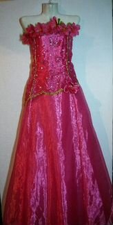 Платье с цветами