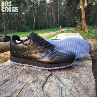 Reebok classic.Кожаные кроссовки