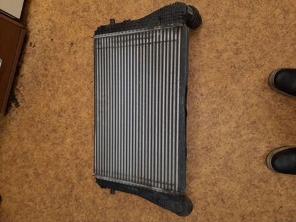 Продам радиаторы на фольксваген тоуран