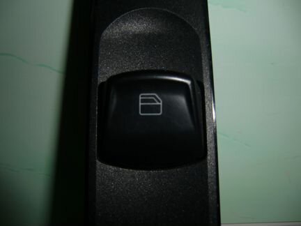 Кнопка стеклоподъемника Mercedes Viano Vito W639
