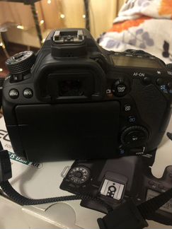 Canon EOS 80D Kit 18-55 mm USM EF-S