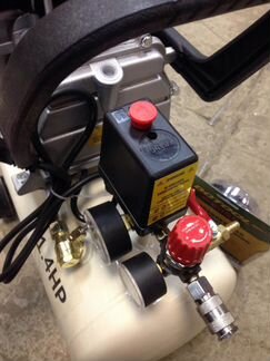 Компрессор 24л + подкачка шин