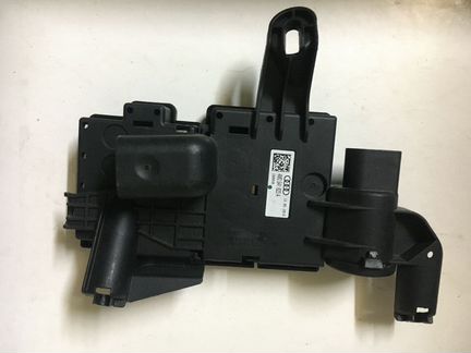Распределитель потенциала Audi 4M0941823A
