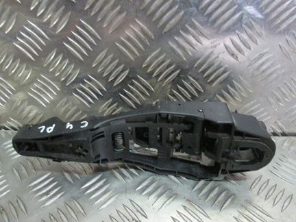 Кронштейн ручки двери передний левый Ситроен C4 09