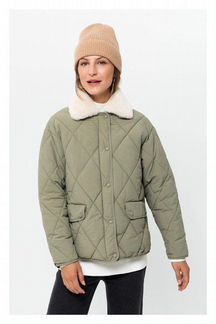 Новая женская куртка бренда «Sela»