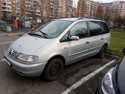 Volkswagen Sharan 2.8 AT, 1998, 360 000 км