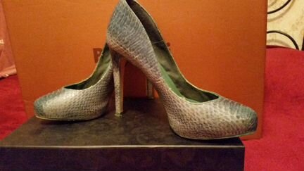 Туфли на высоком каблуке 35-36 размер