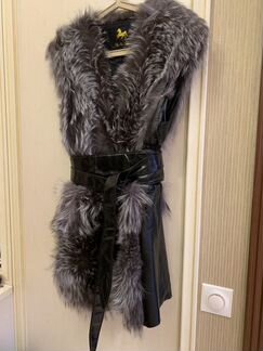 Меховой жилет из чернобурки 44-46 р-р (новый)