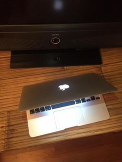 Apple Macbook Air 11’ 2012г. Легкий и компактный