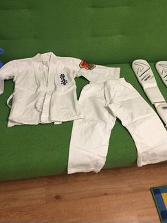 Кимоно и защита для ребёнка 5-6 лет