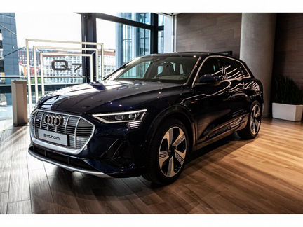 Audi e-tron AT, 2020