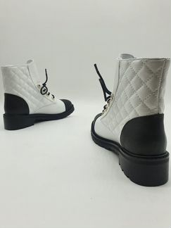 Ботинки кожаные Chanel