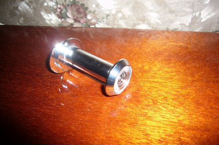 Глазок дверной