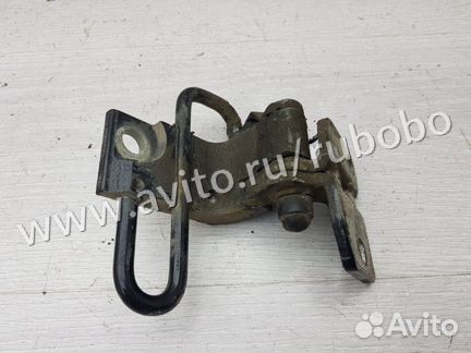 Петля задняя правая Vw Passat B6 BKP 2006