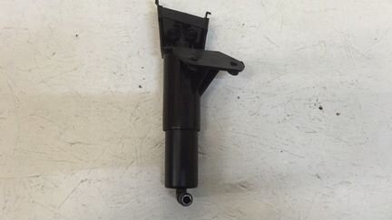 Avensis 2006-08 форсунка левая и правая новая