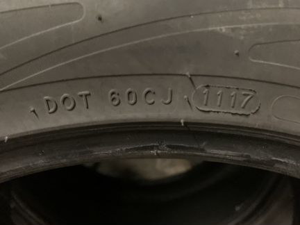 Летняя резина Nokian black 235/45z R17 97Y