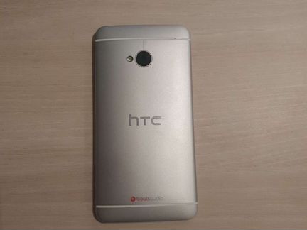Телефон HTC One dual