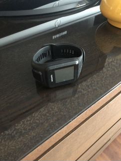 Спортивные часы tomtom spark3. В комплекте зарядно