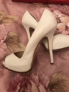 Туфли белые кожаные Zara