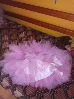 Розовое платье