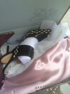 Туфли-мюли чёрные кожаные на каблуке дизайнерские