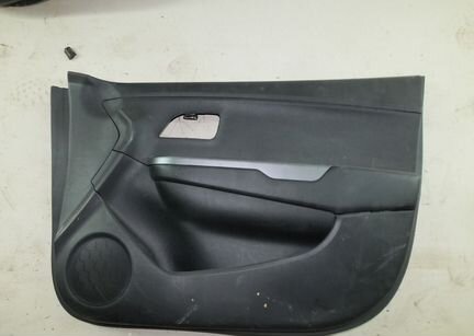 Обшивка двери передней правой Kia Rio 2011-2016