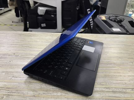 Ноутбук Asus X200CA