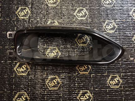 Накладка бампера/выхлопа правая BMW 750 G12