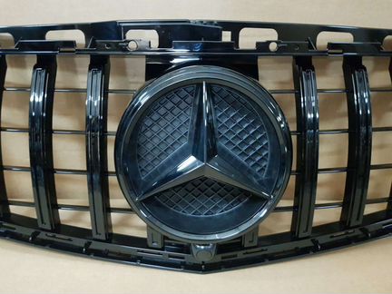 Решетка радиатора Mercedes W212 PanAmerican